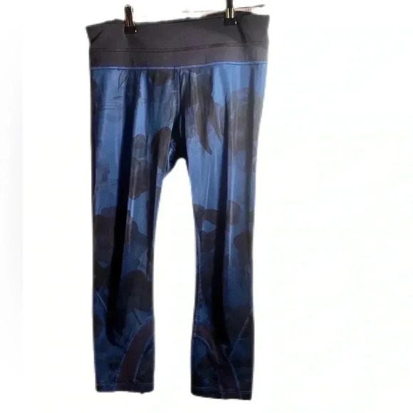 Lululemon Wunder Under Crop II Full-On Luxtreme Jumbo Inky Floral Black leggin 6 - Picture 2 of 3